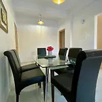 Seaside Two Bedroom Modern Flat In Tourist Area Apartment *