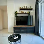 Apartment Seaside Two Bedroom Modern Flat In Tourist Area