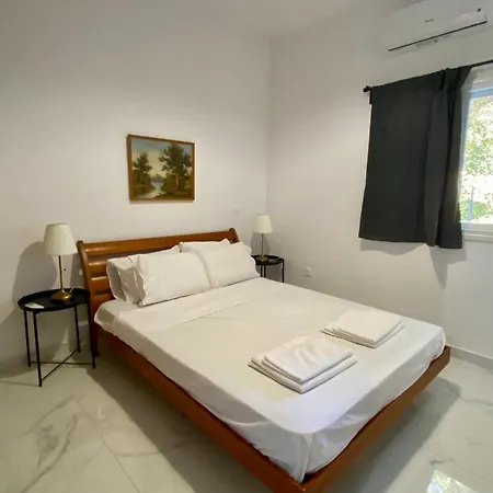 Lägenhet Seaside Two Bedroom Modern Flat In Tourist Area