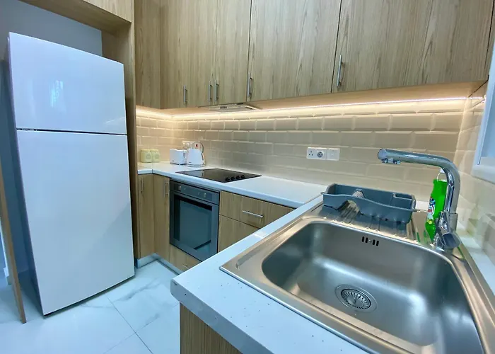 Seaside Two Bedroom Modern Flat In Tourist Area アパート パ フォス