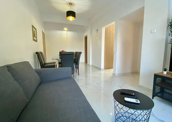 Seaside Two Bedroom Modern Flat In Tourist Area Paphos